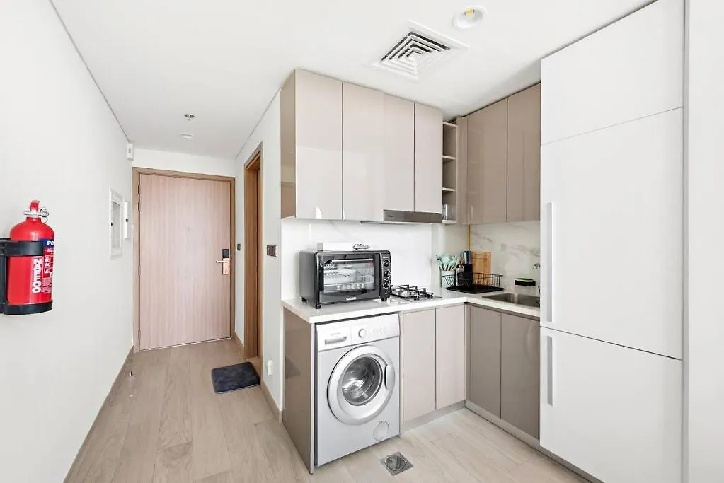 Relaxing Studio With Pool View Apartment Dubai